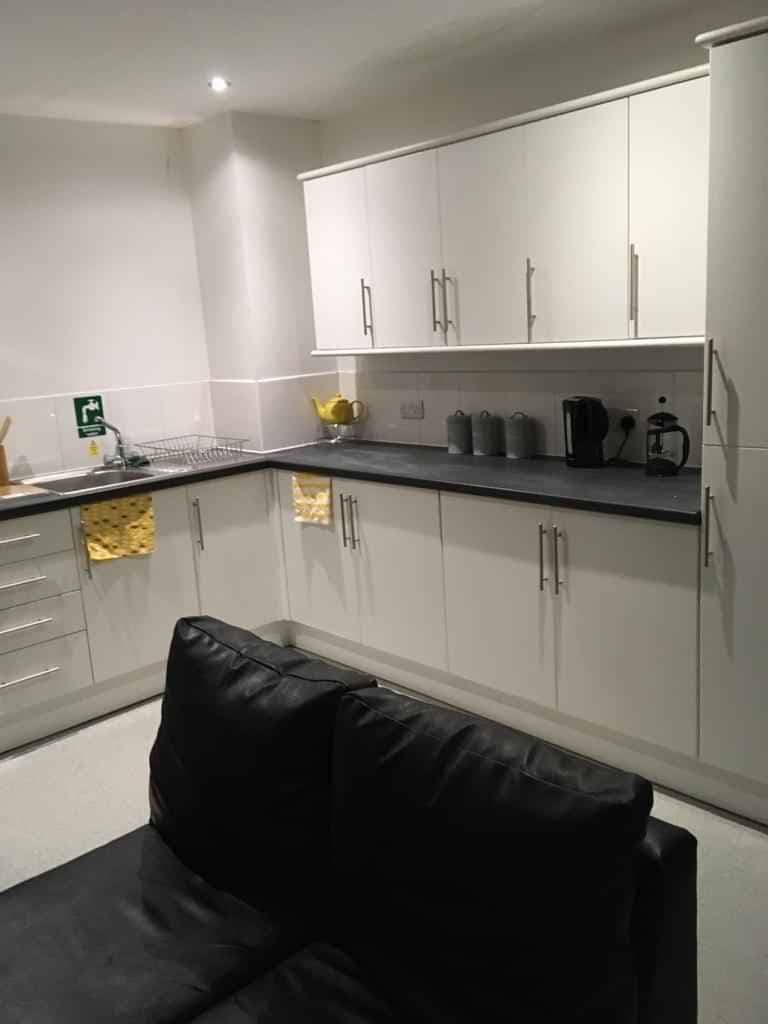 Deluxe En-Suite - Image 9