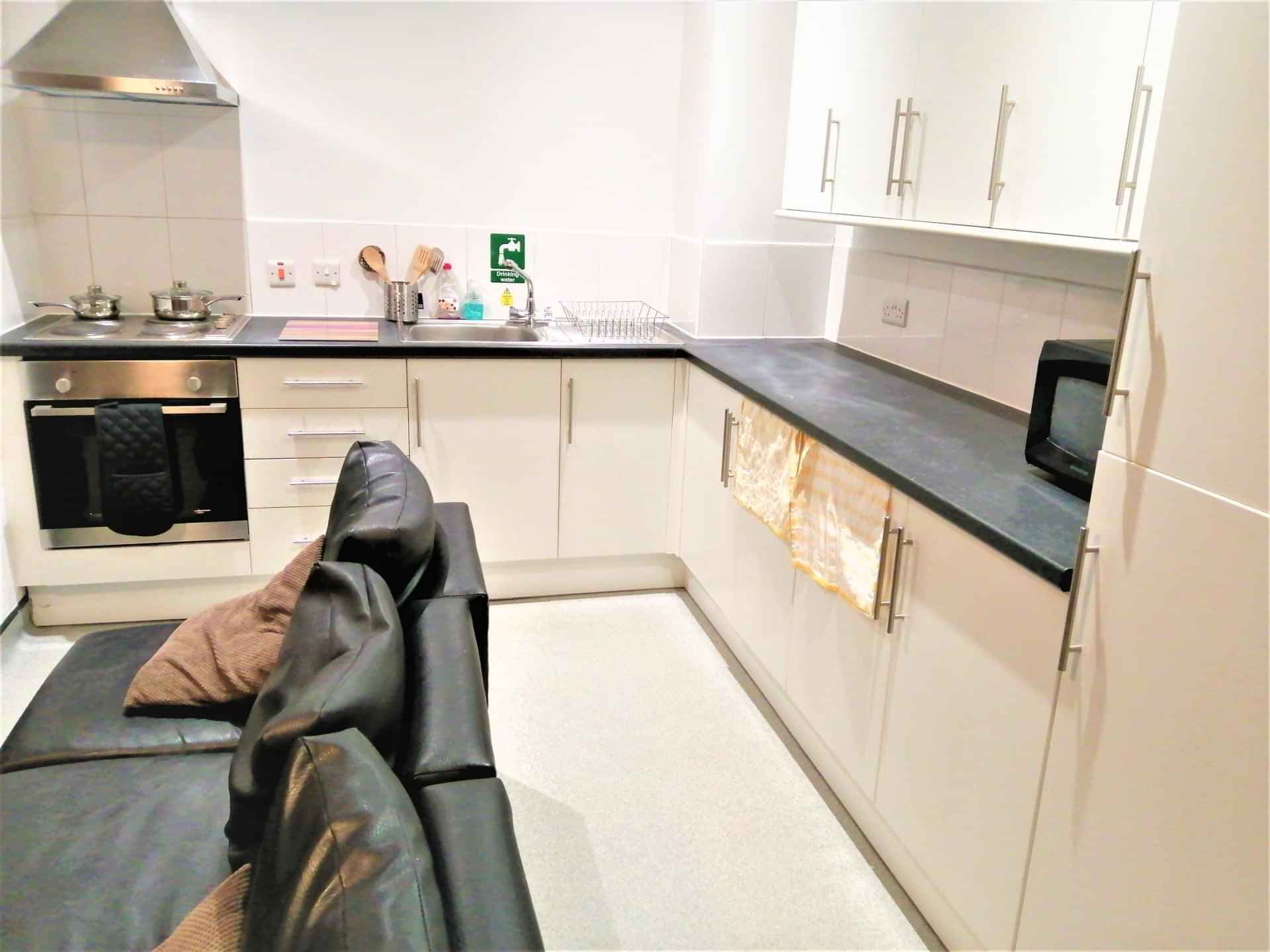 Deluxe En-Suite - Image 10