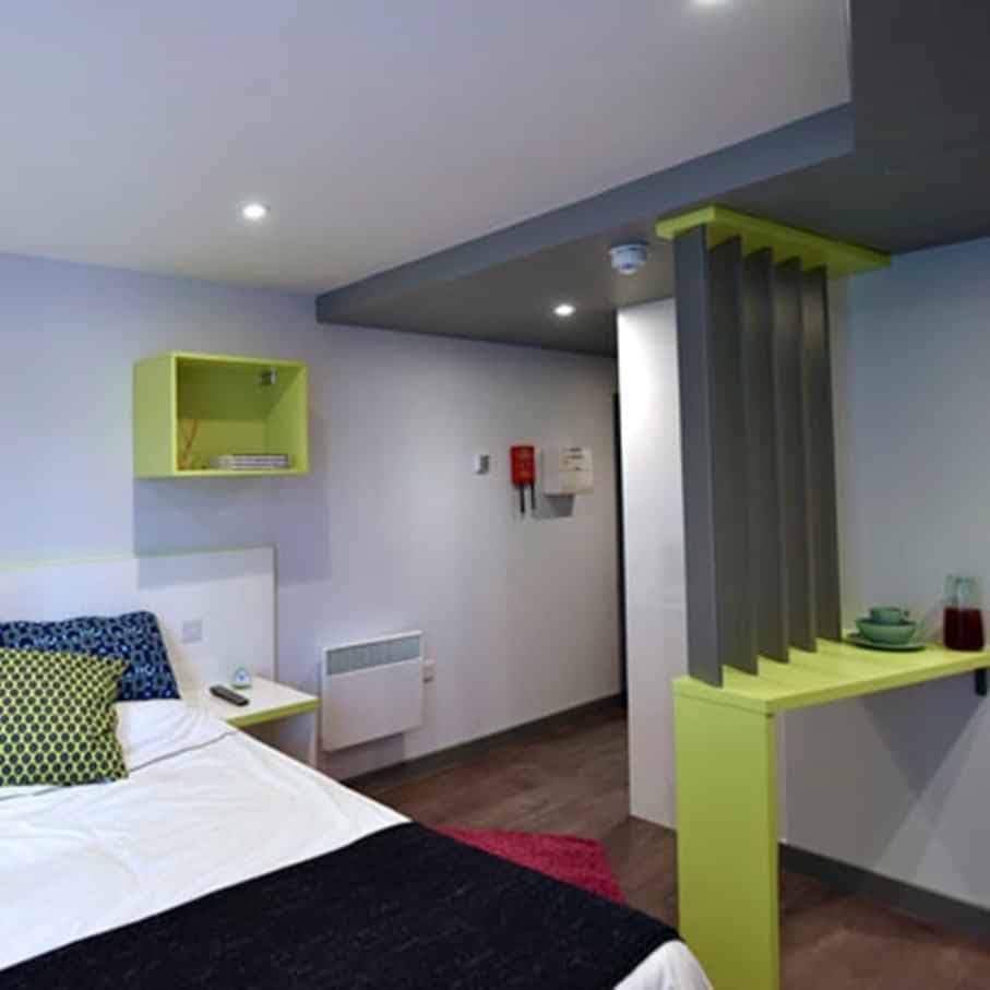 Executive Studio - Image 2