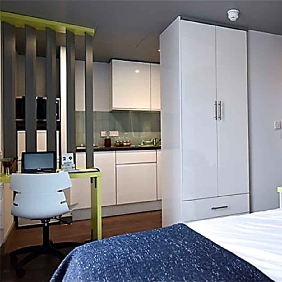 Executive Studio - Image 7