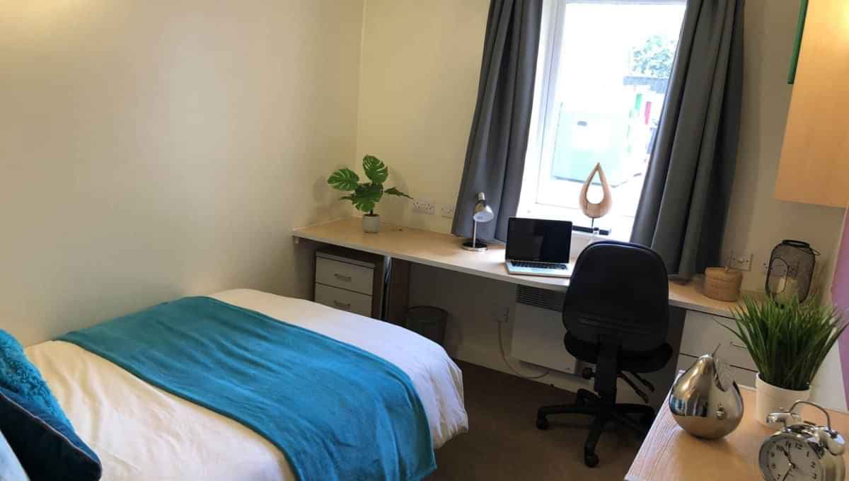 Premier Luxe En-Suite - Image 3