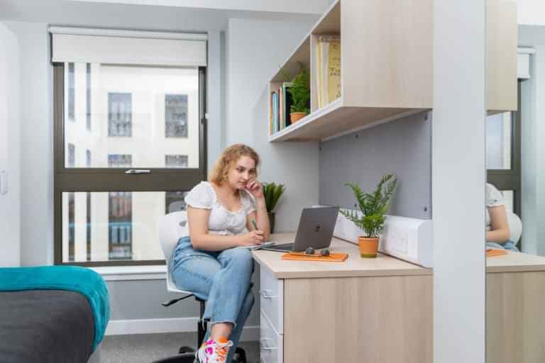 Classic Ensuite - Image 11