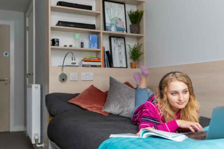 Classic Ensuite - Image 16