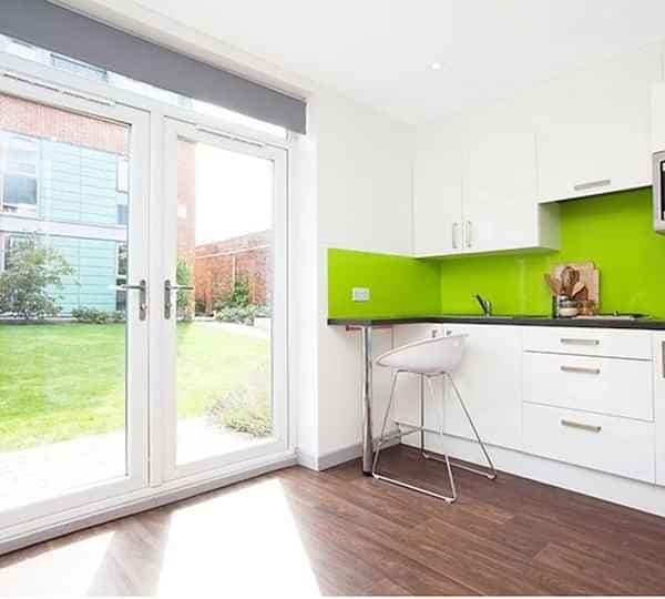 Studio Gold - Image 2