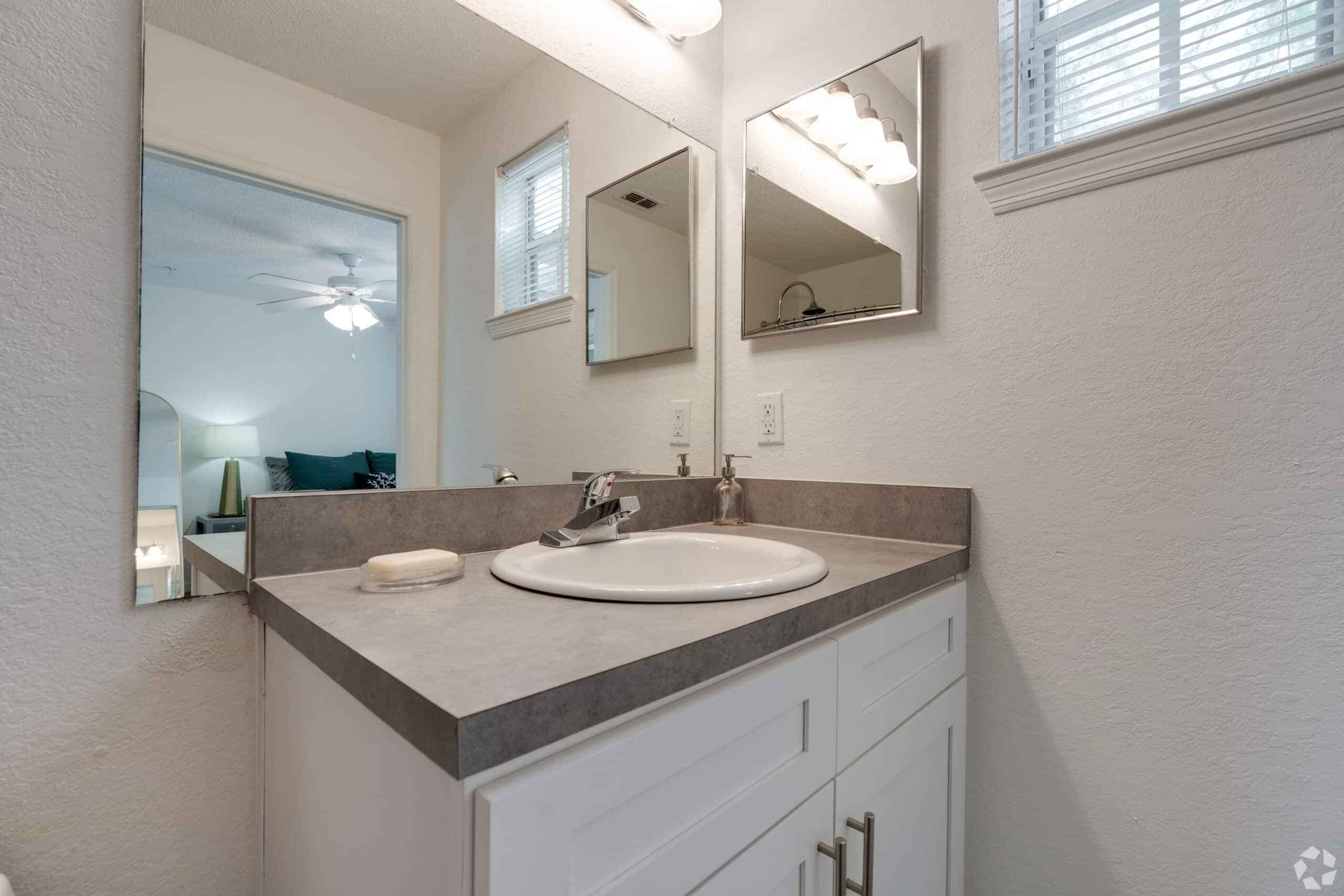 3 Bedroom 2 Bathroom - Image 3