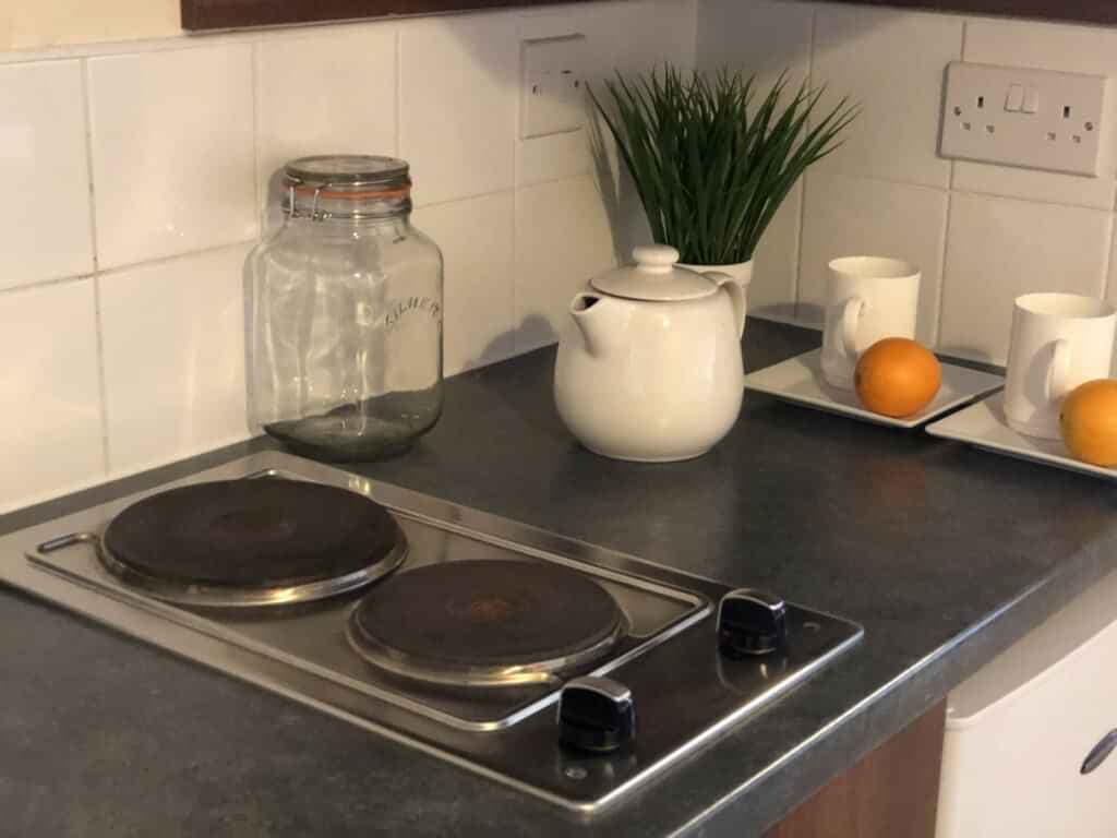 Deluxe Studio - Image 7