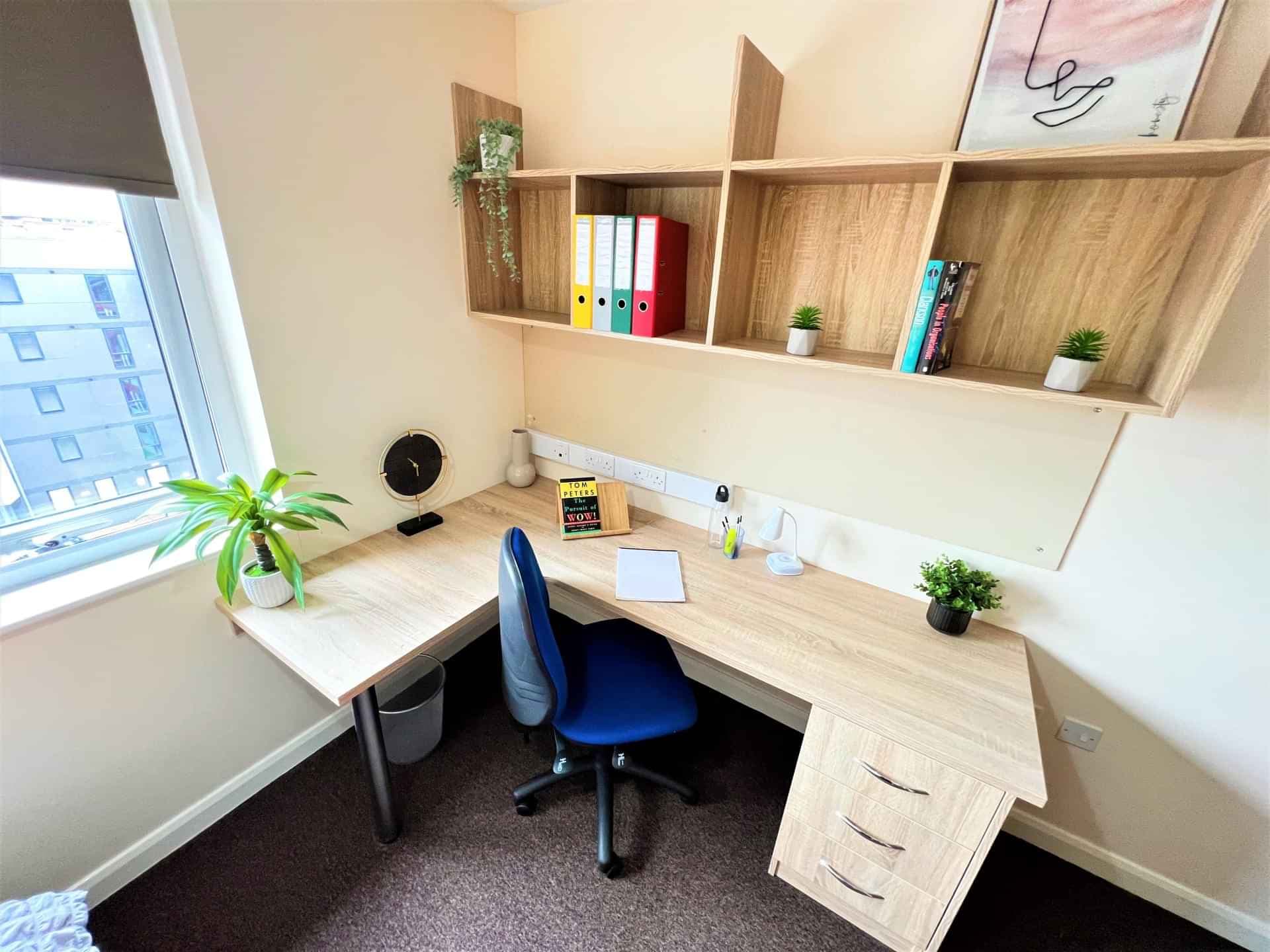 Deluxe En-Suite - Image 16