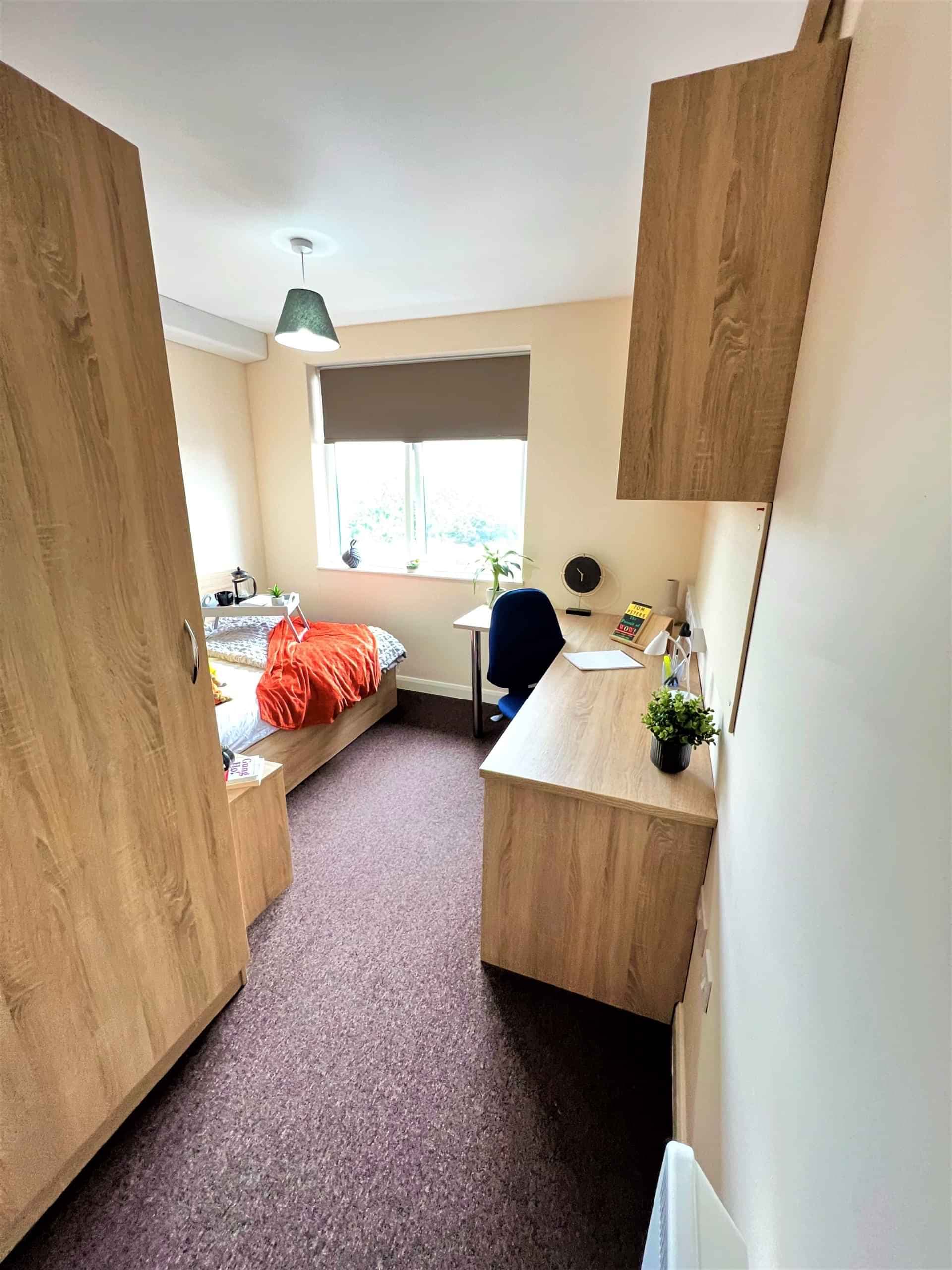 Deluxe En-Suite - Image 12