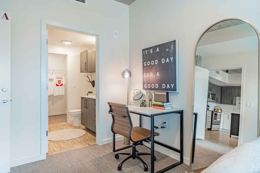 4 Bedroom 4 Bathroom - Image 3