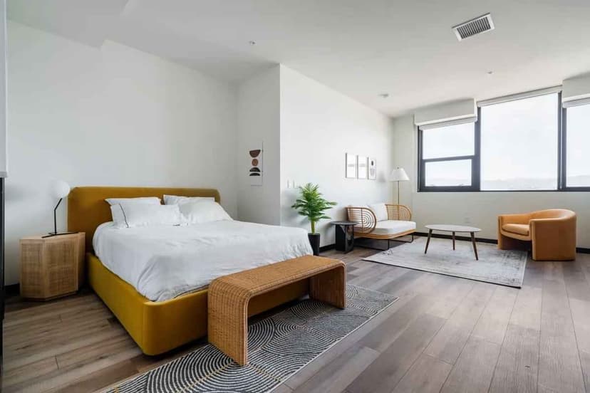 2 Bed 2 Bath - Image 1