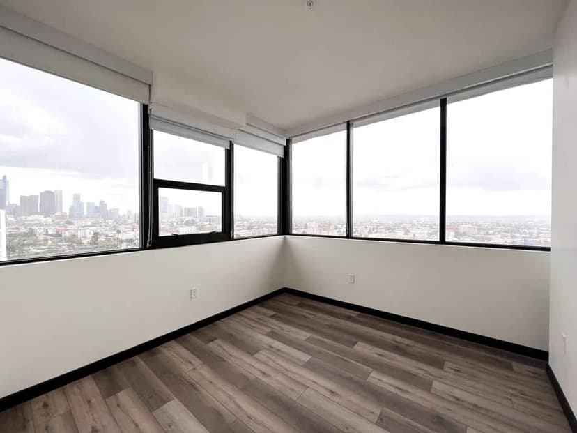 2 Bed 2 Bath - Image 5