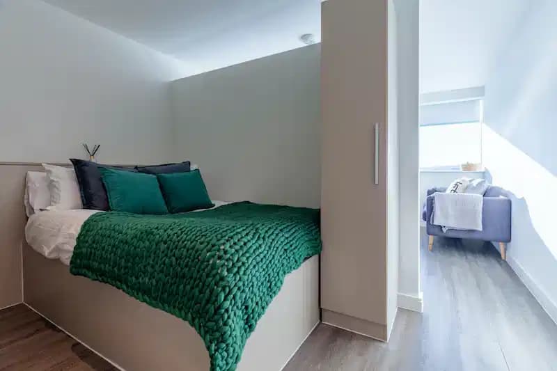 Gold Studio - Image 1