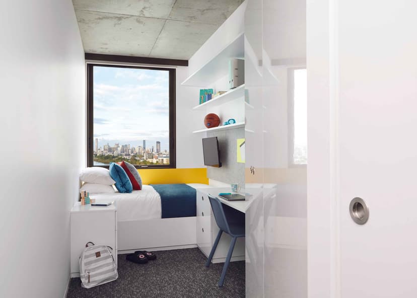 5 Bedroom Ensuite, Double Bed, Views - Image 1