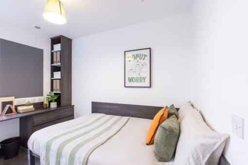 8 Bed En-suite - Image 14