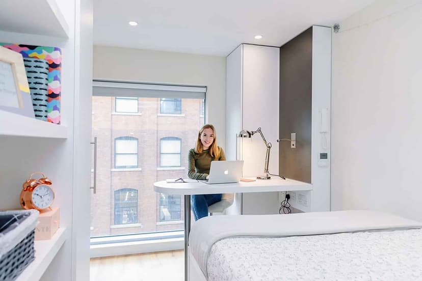 Classic Ensuite - Image 2