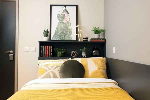 Classic Accessible Ensuite - Image 3