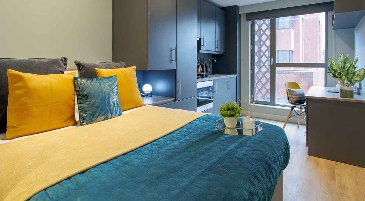 Club Studio - Image 1