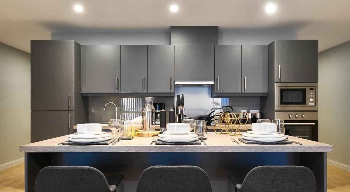 Premium 4 Bed Ensuite - Image 11