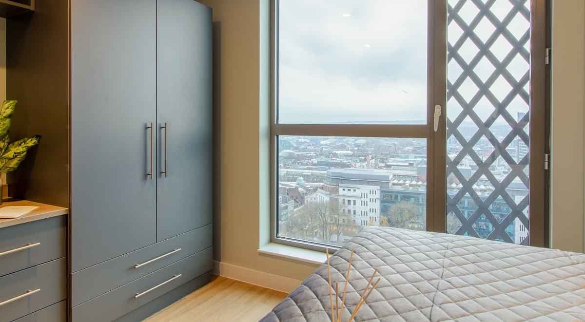 Penthouse 2 Bed Apartment - Image 5