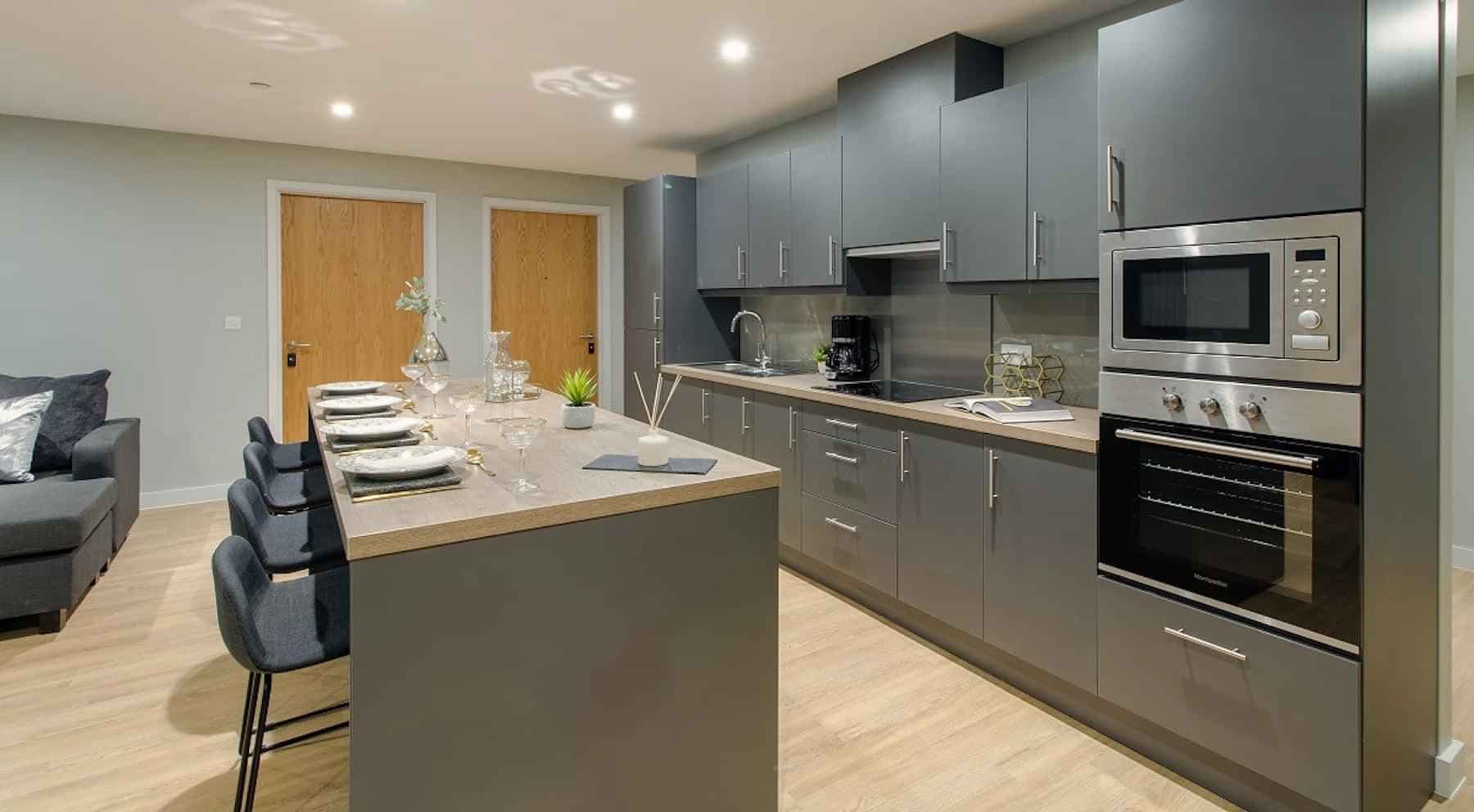 Classic 4 Bed Ensuite - Image 4