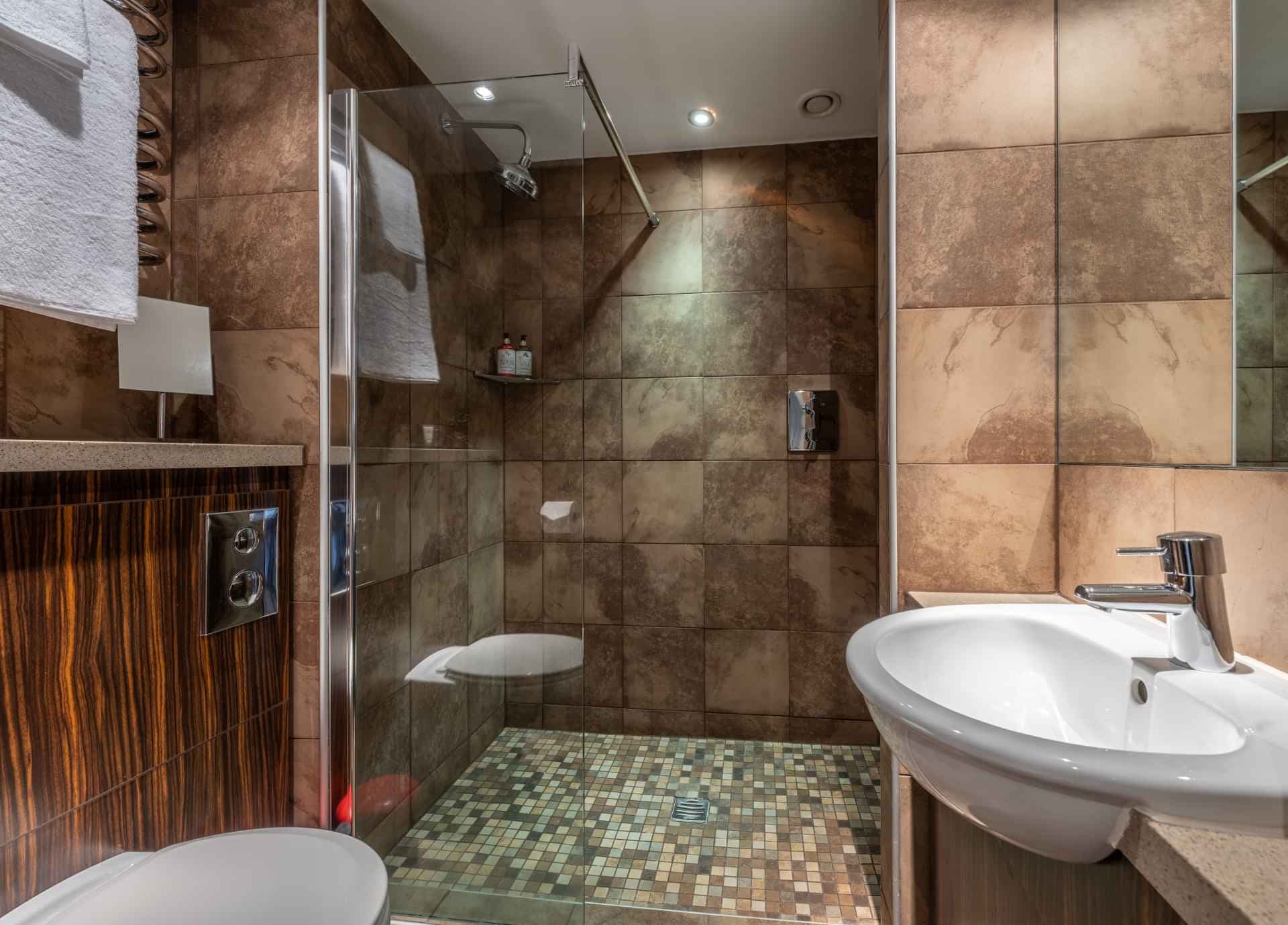 Gold Plus Studio - Image 4