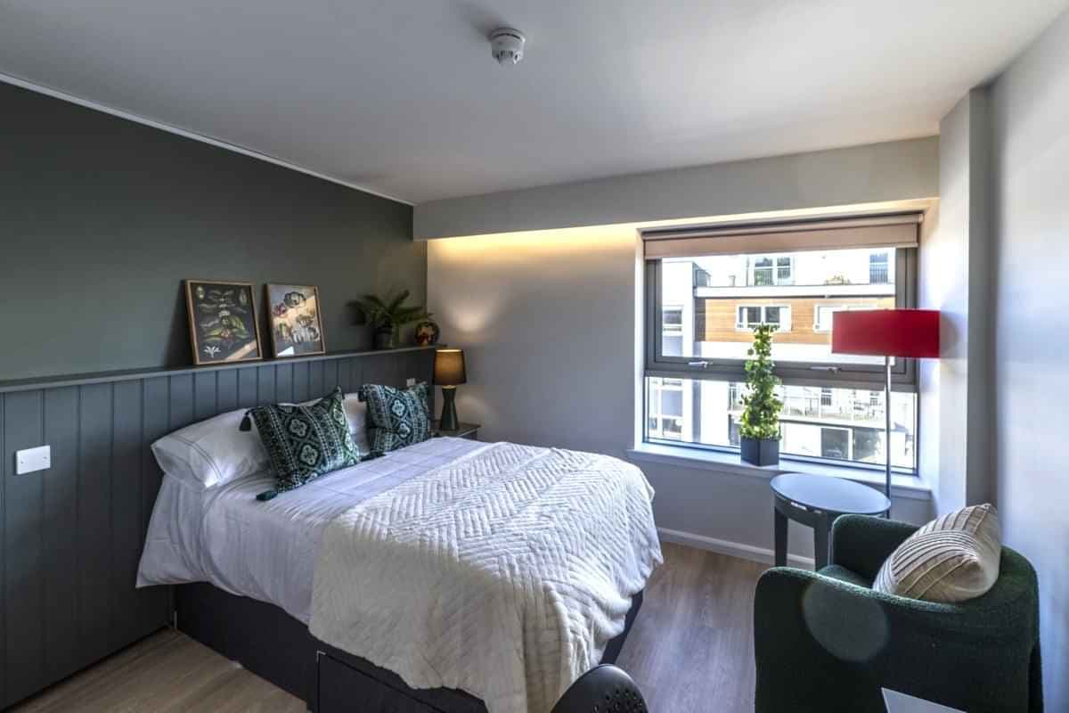 Platinum Studio - Image 1