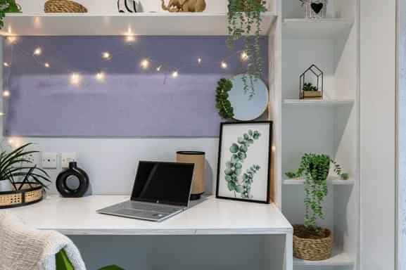 Gold Ensuite | 6 Bed Flat - Image 7