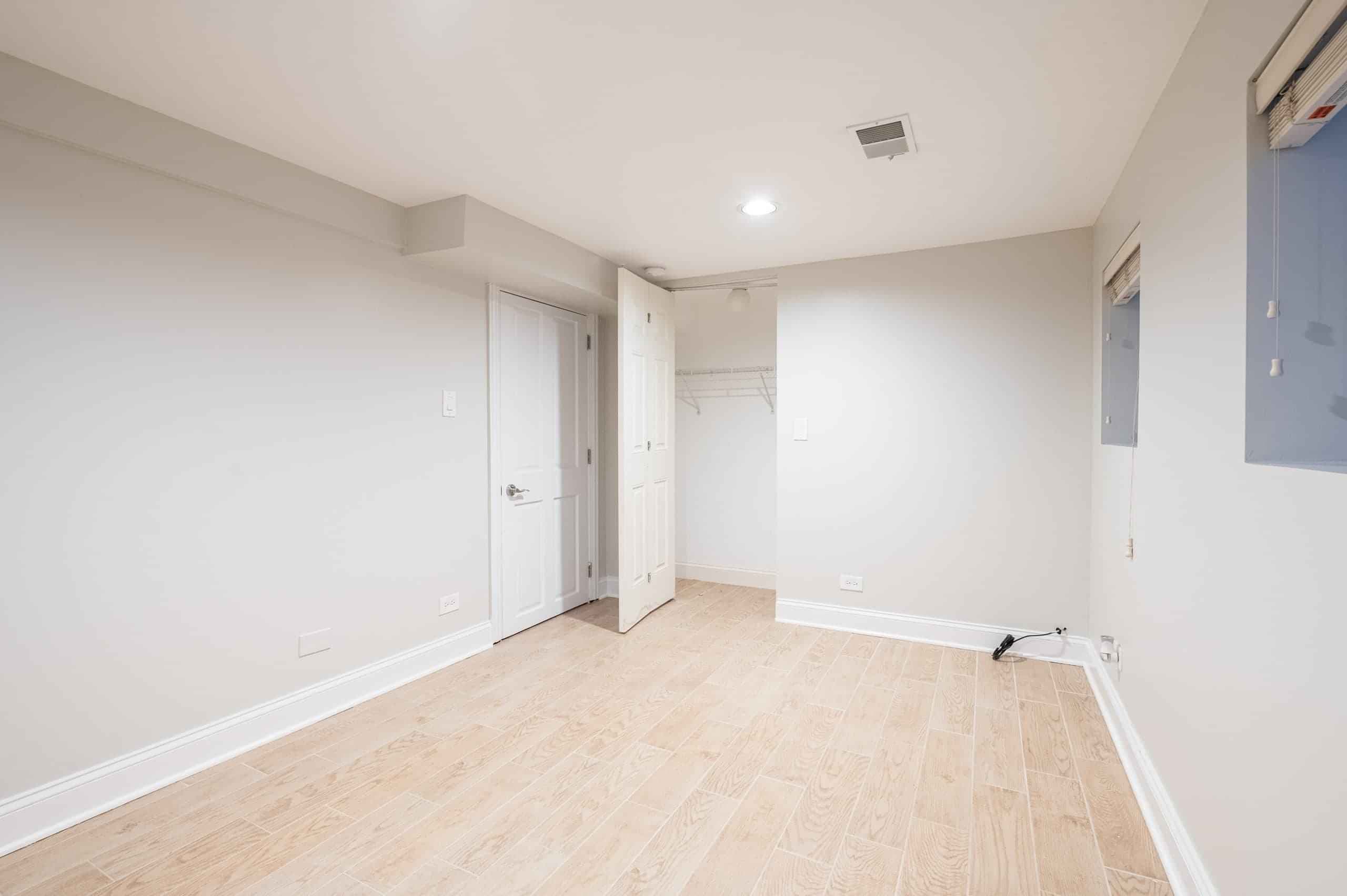 #1568D : Logan Square - Image 9