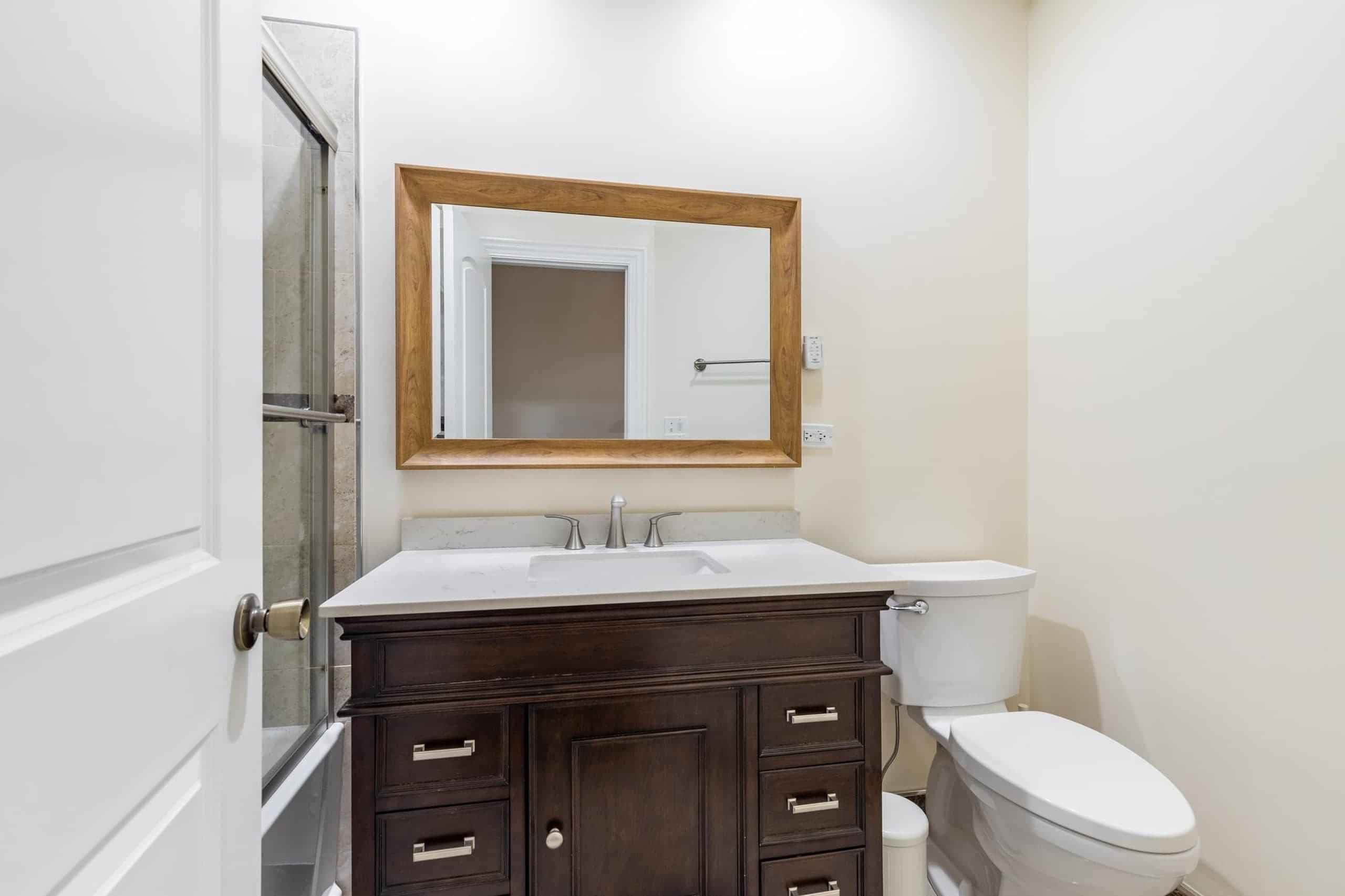 #1598D : Irving Park - Image 5