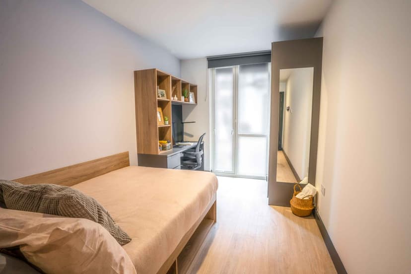 Premium Ensuite - Image 4