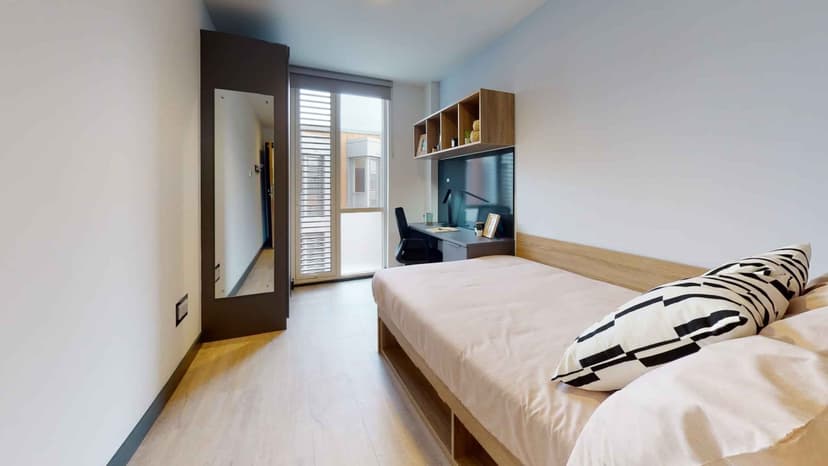 Classic Ensuite - Image 4