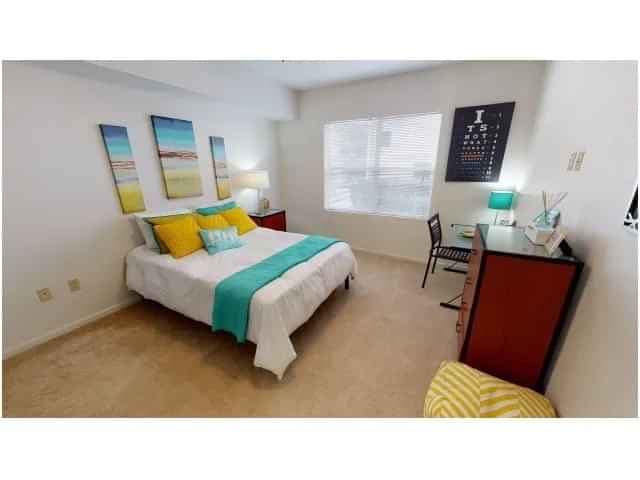 2 Bedroom 2 Bathroom - Image 1