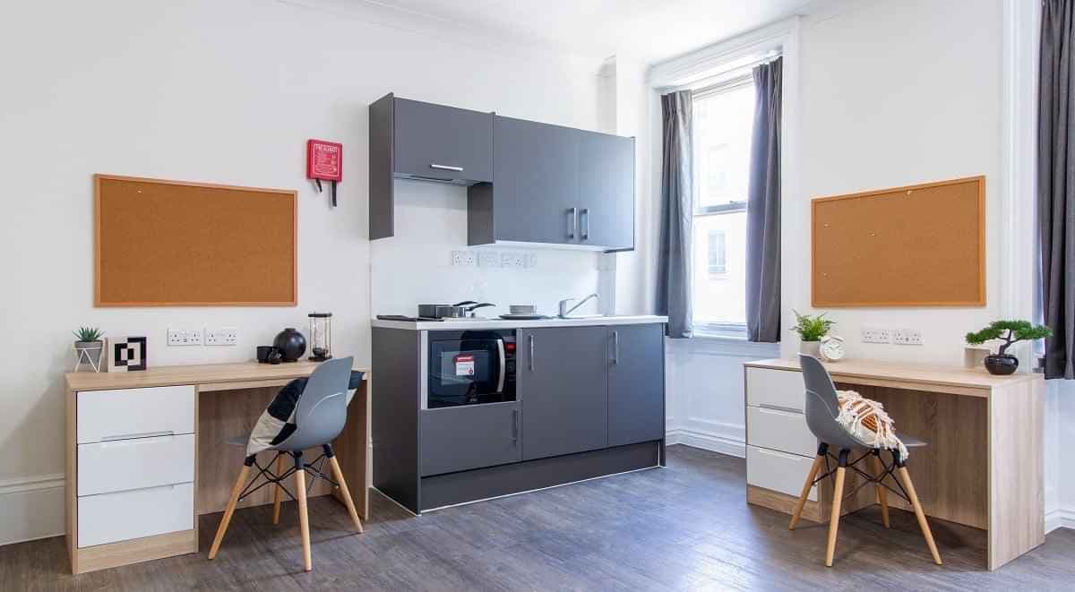 Platinum Twin Studio - Image 4