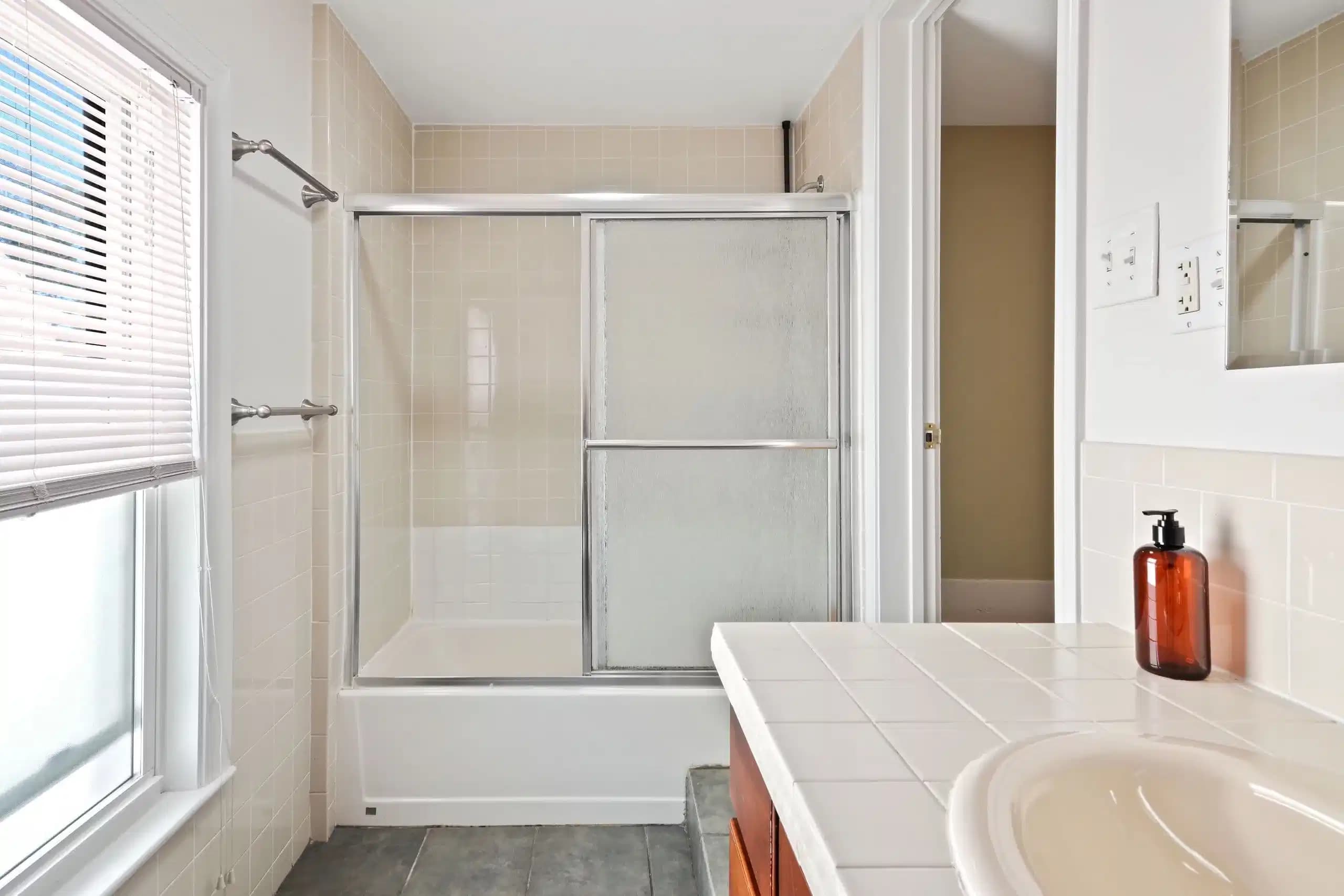 #726C : Allston - Image 8