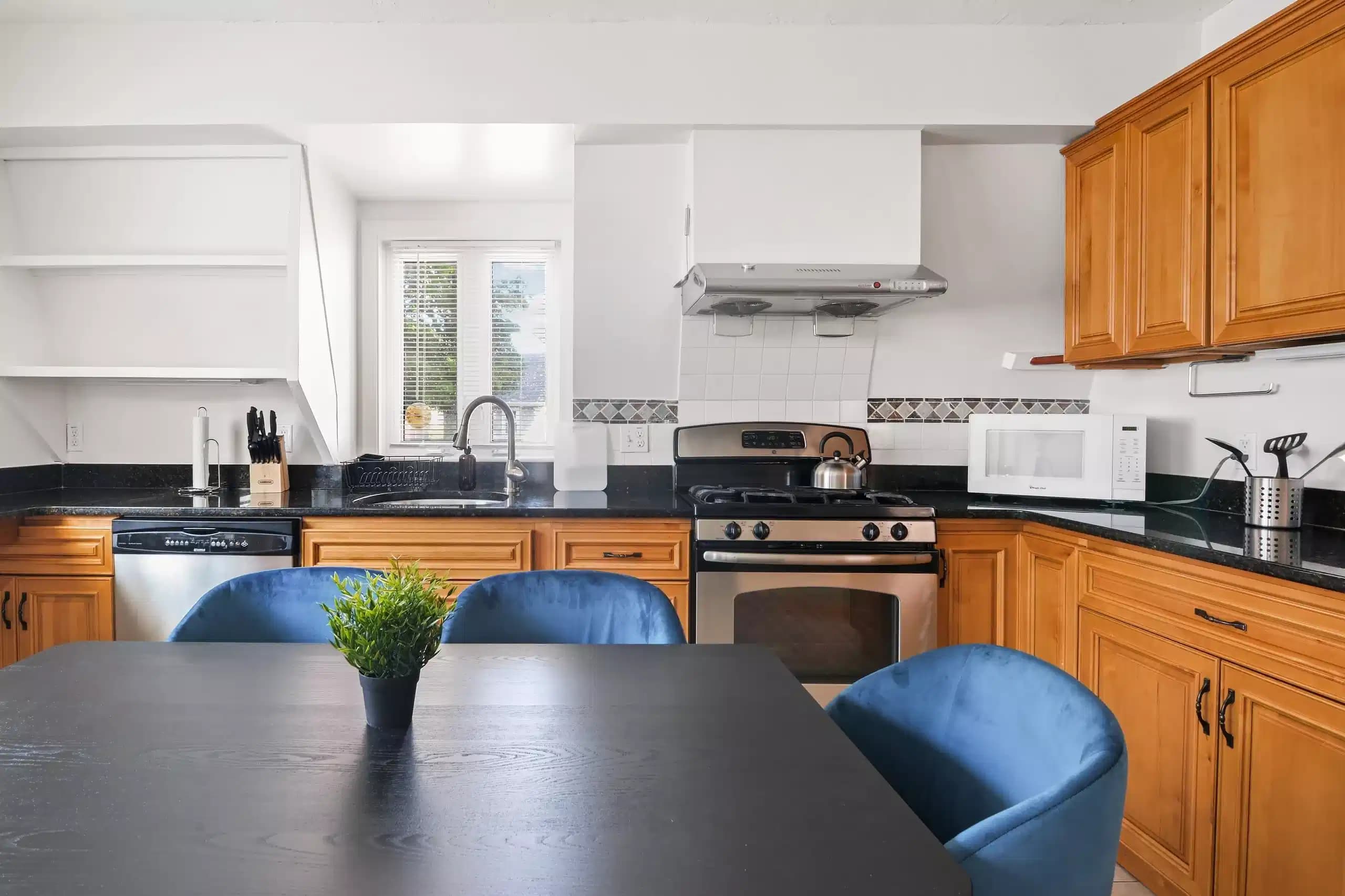 #726C : Allston - Image 6