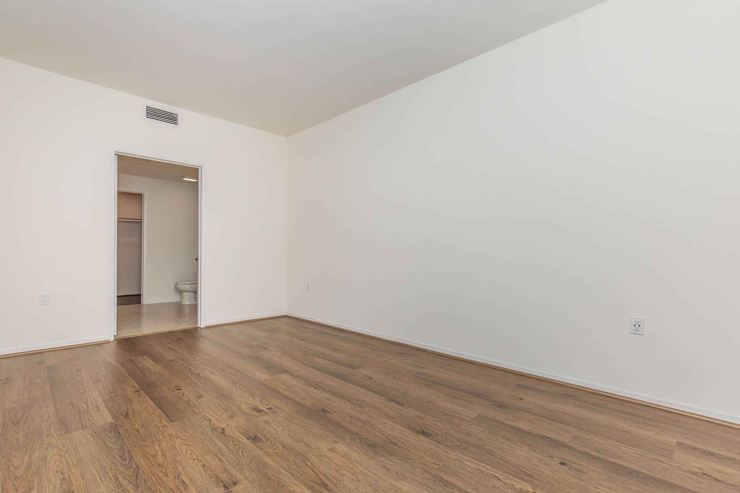 3 Bedroom Apartment - Image 10