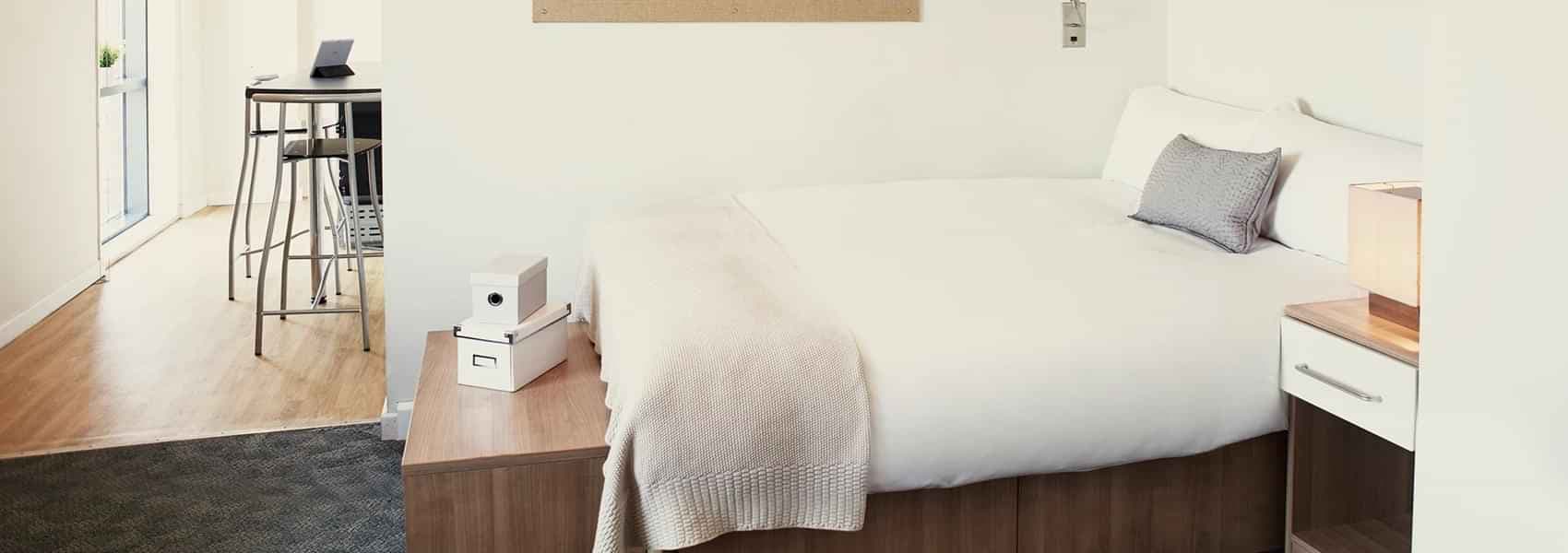 Gold Studio Mid Level Landmark View - Image 1