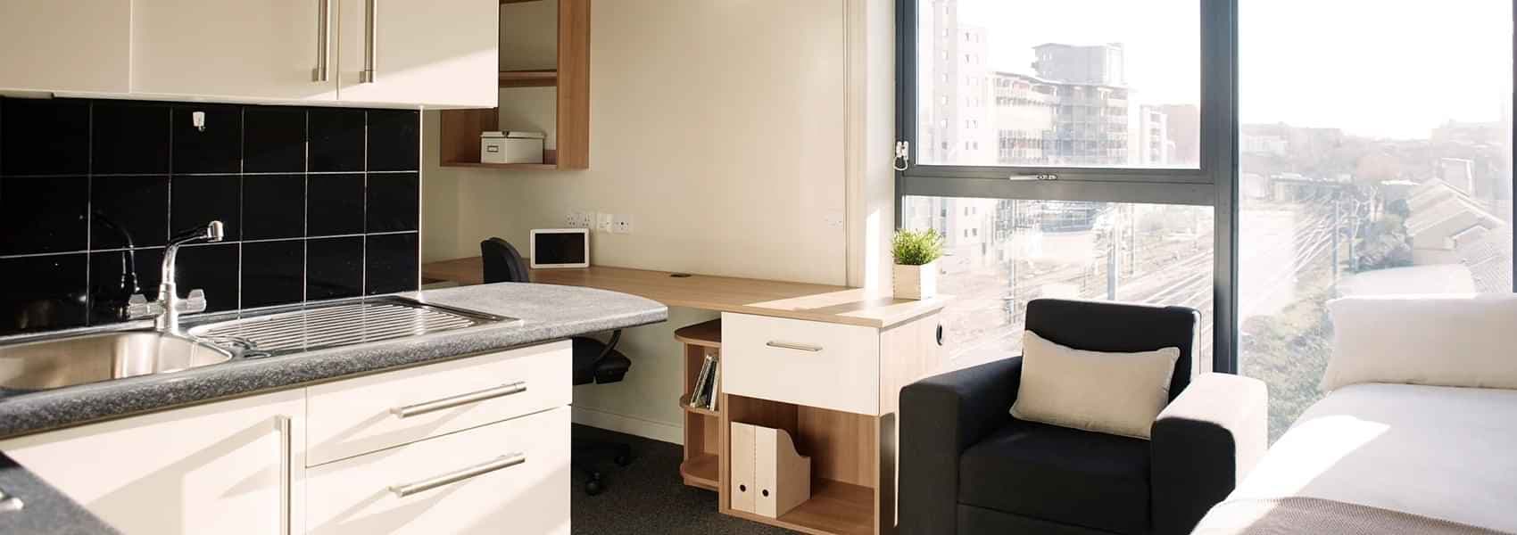 Gold Studio Upper Level Landmark View - Image 4