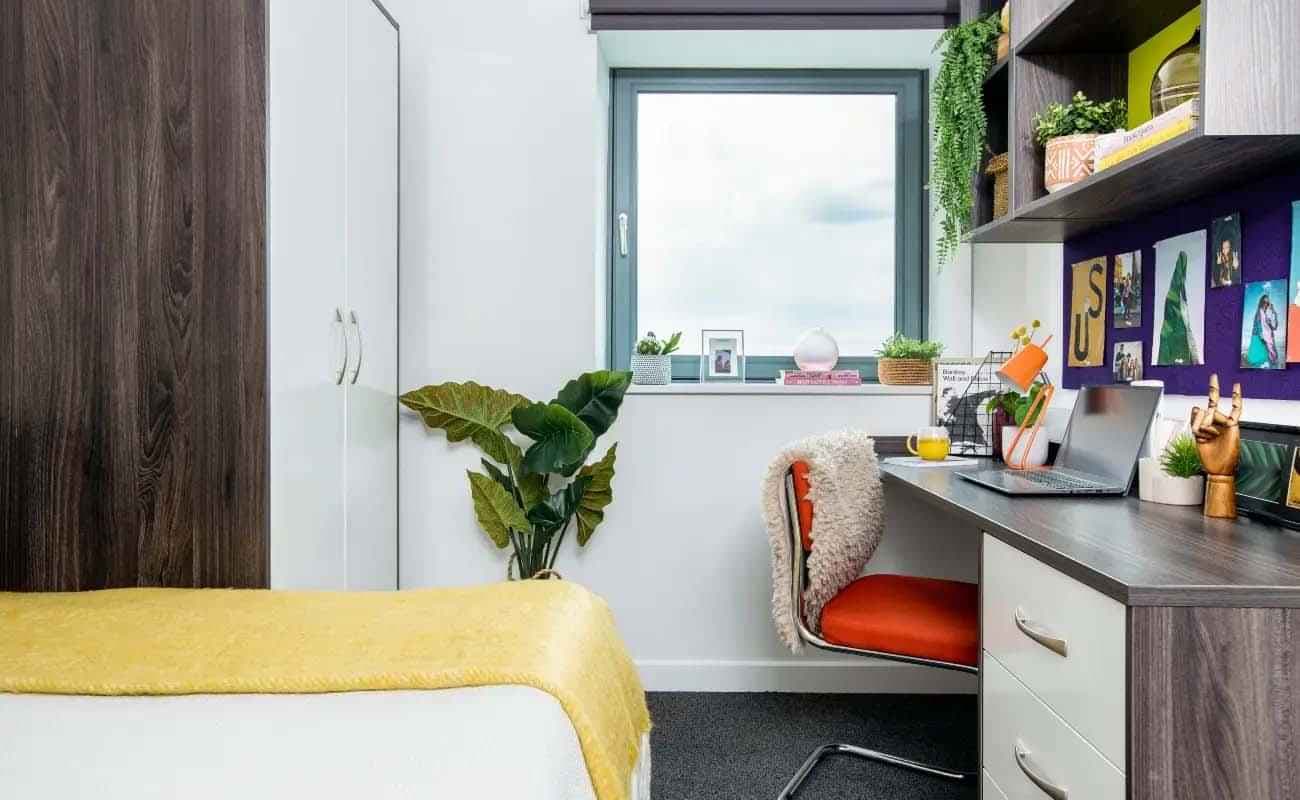 Classic Ensuite - Image 1