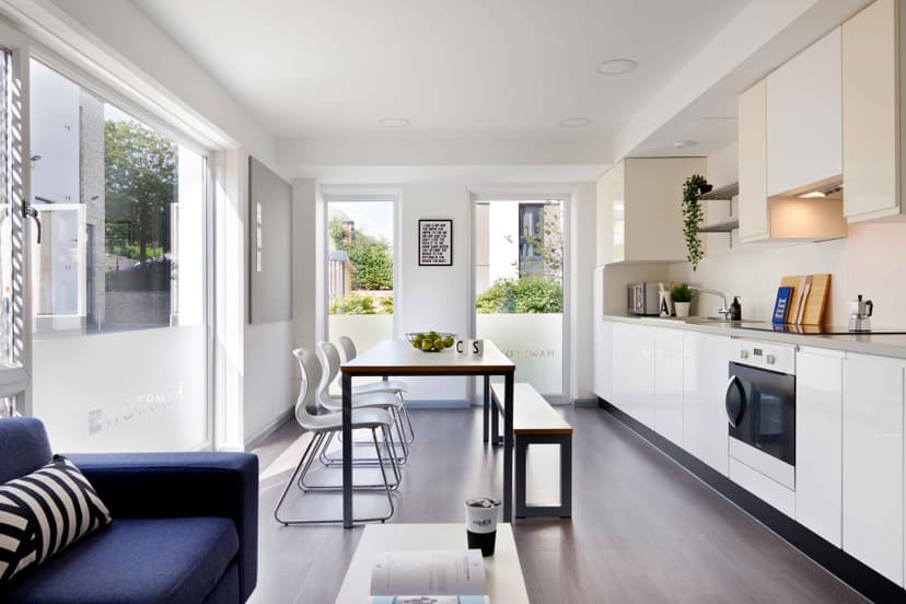 Basic Ensuite - Image 3