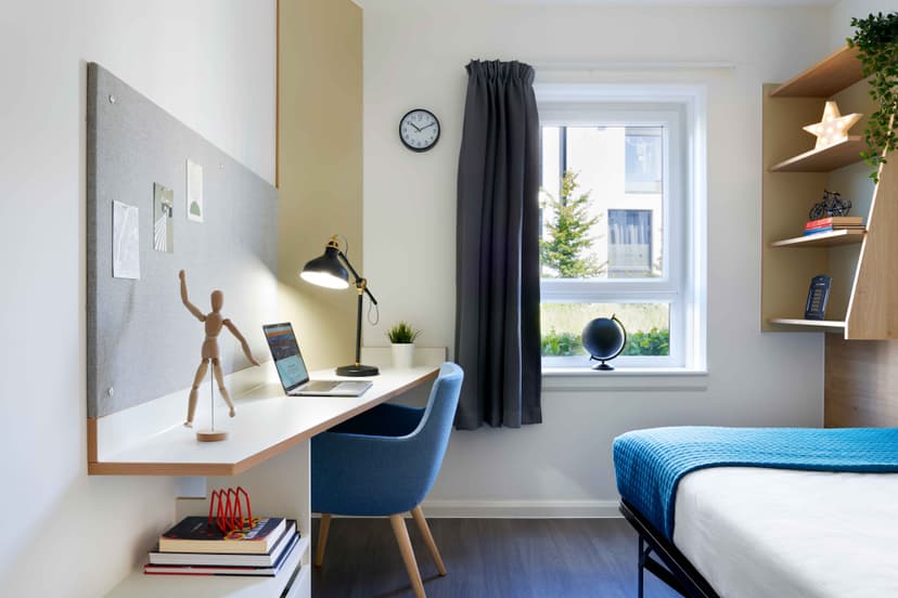 Basic Ensuite - Image 5