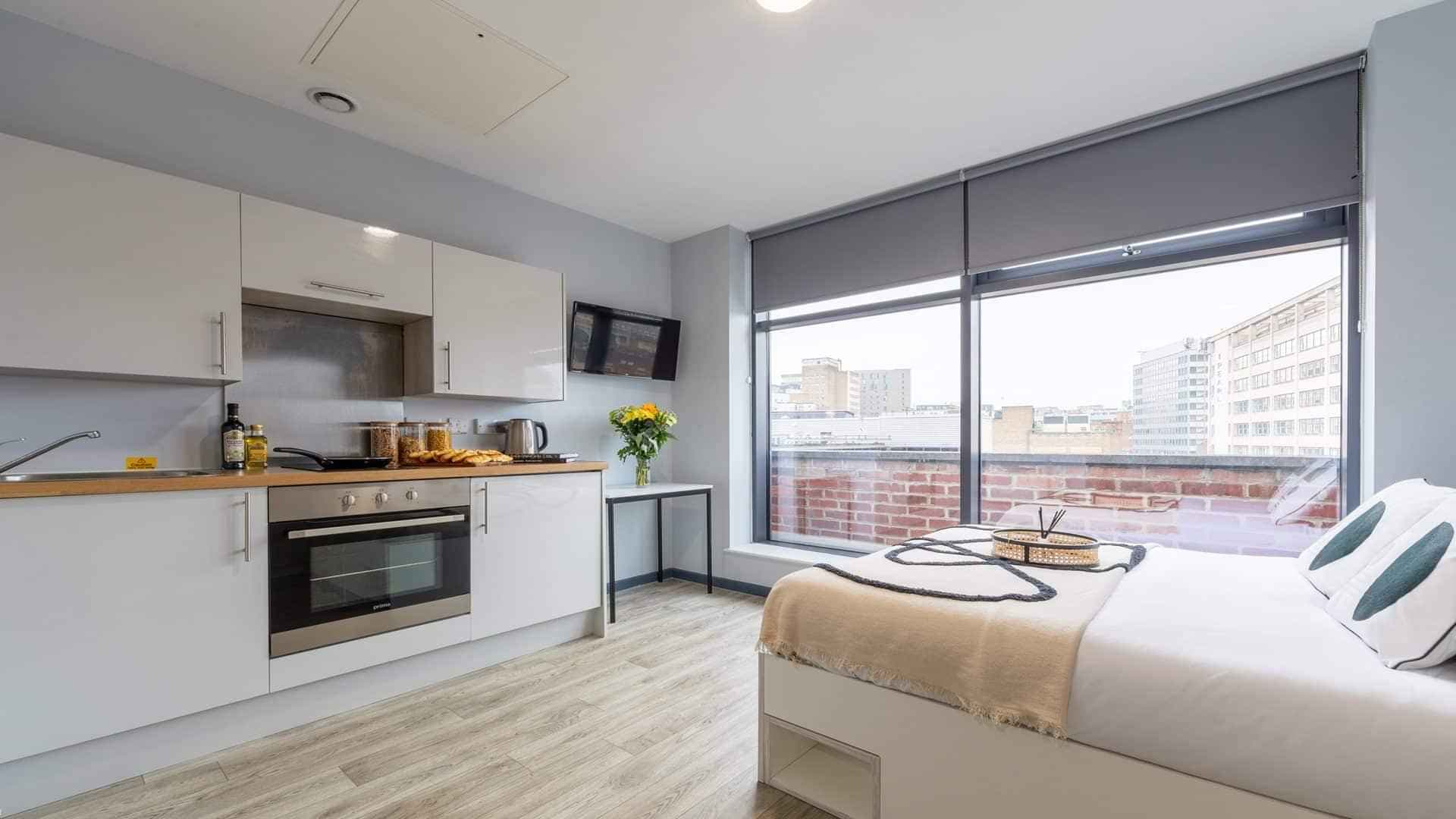 Gold Accessible Studio - Image 1