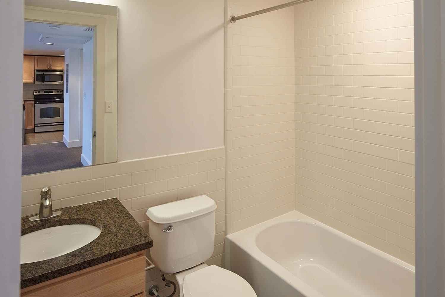 2 Bed 1 Bath - Image 9