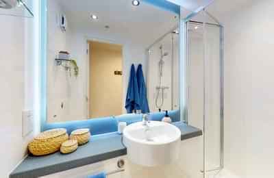 Bronze Ensuite Mid - Image 2