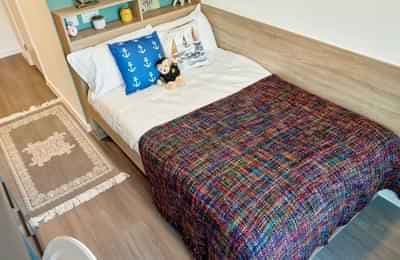 Bronze Ensuite Mid - Image 1