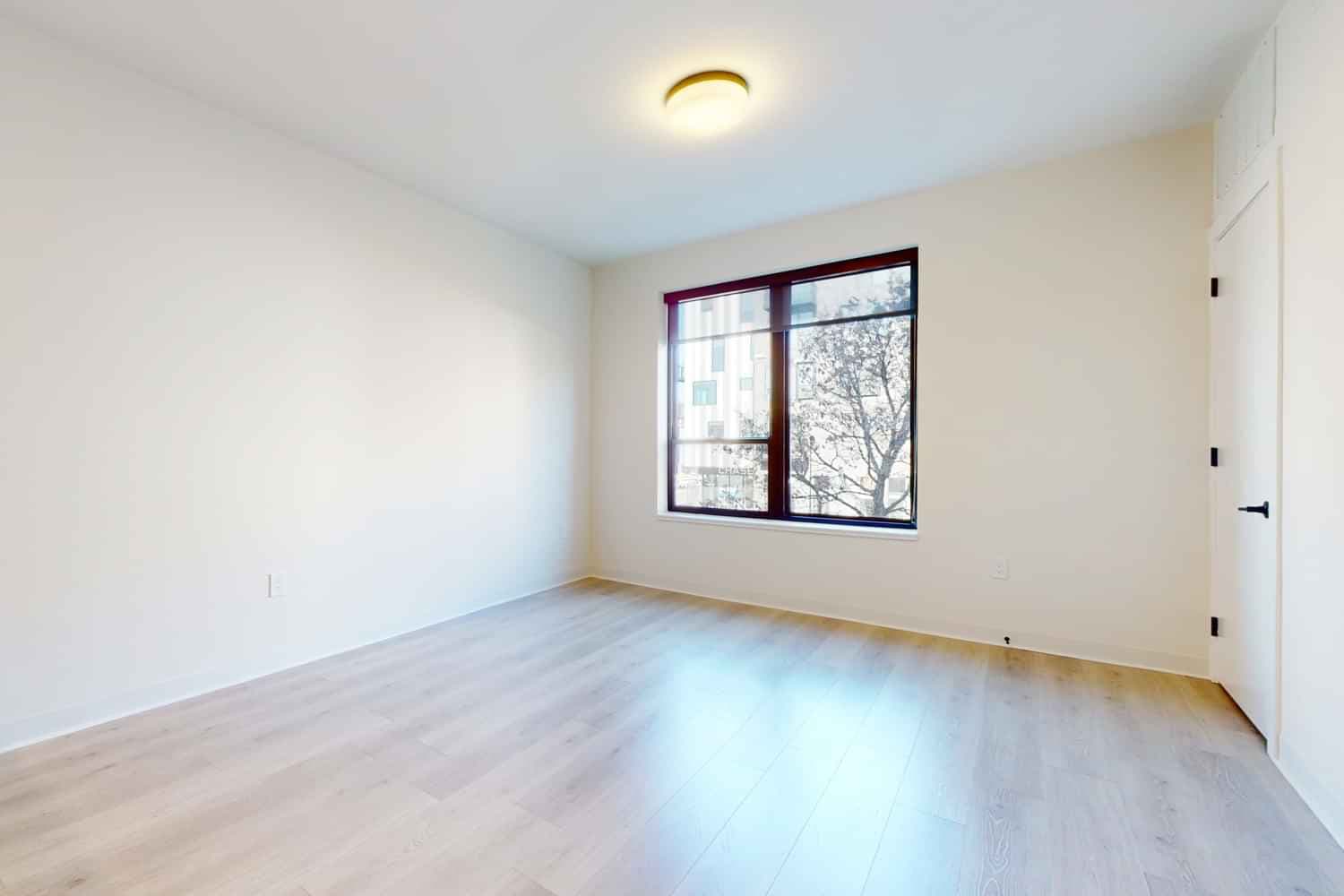 1 Bed 1 Bath - Image 11