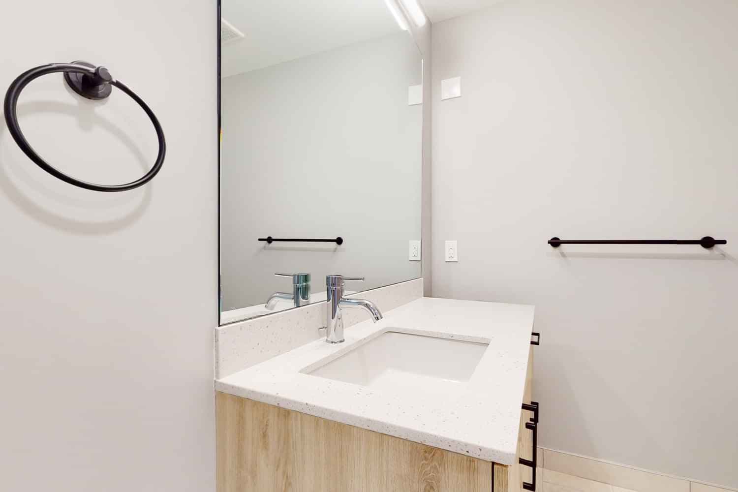 1 Bed 1 Bath - Image 2