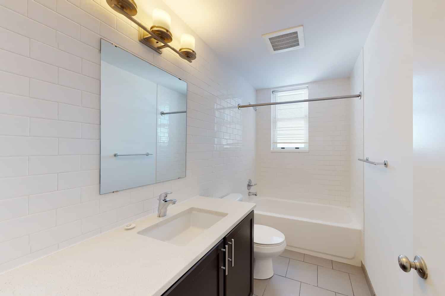 1 Bedroom 1 Bathroom - Image 2