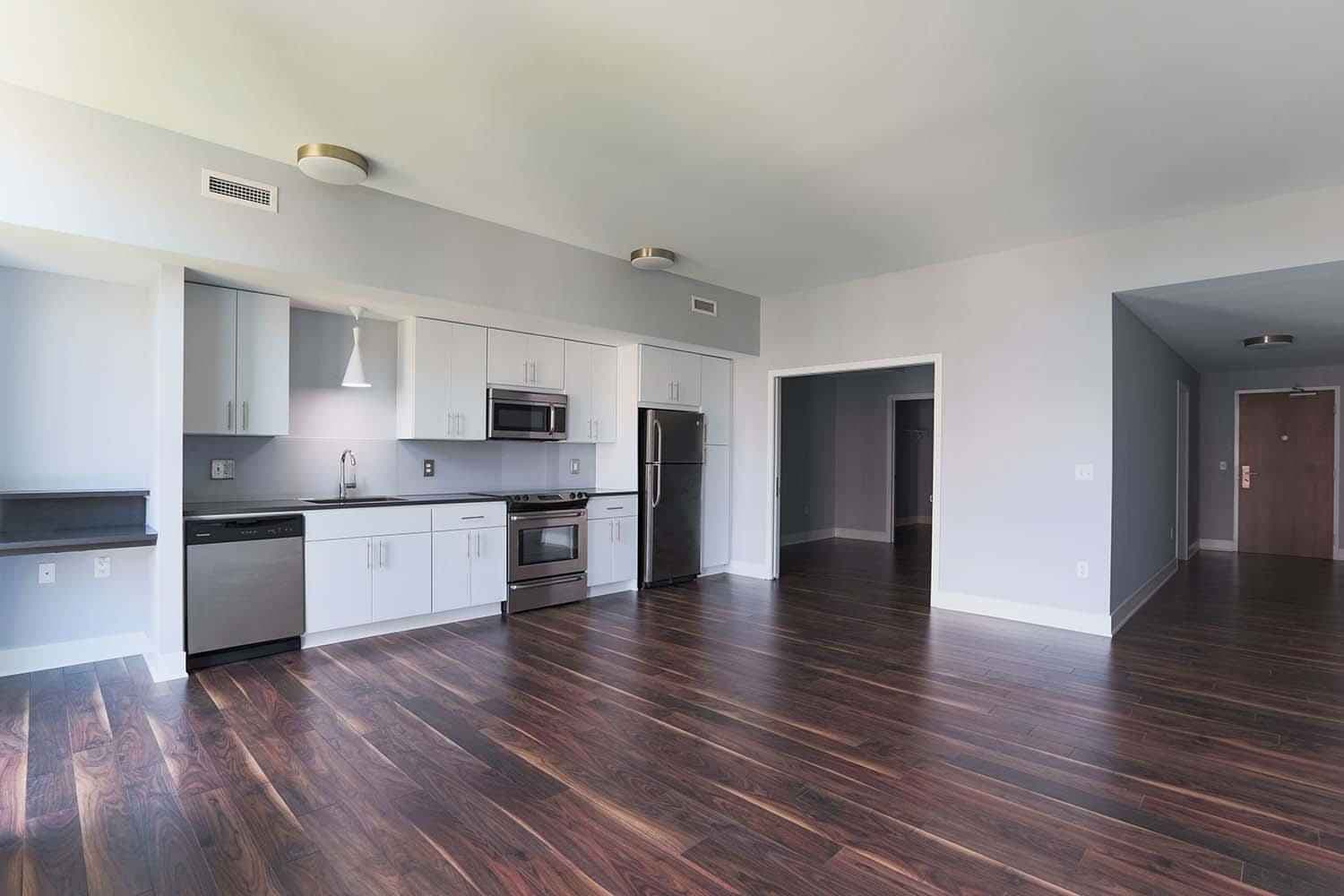 1 Bedroom 1 Bathroom - Image 5