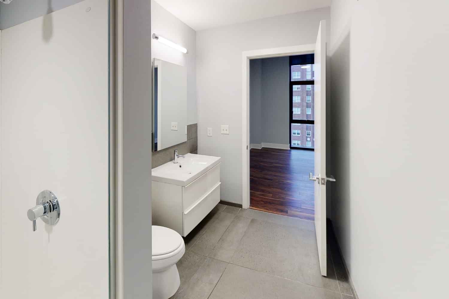 2 Bedroom 2 Bathroom - Image 3